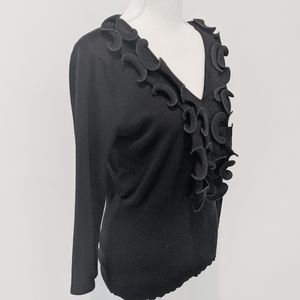 Cable and Gauge. Size small. V neck sweater